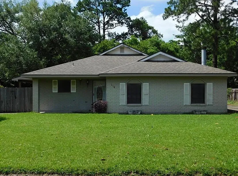 114 Barracuda St