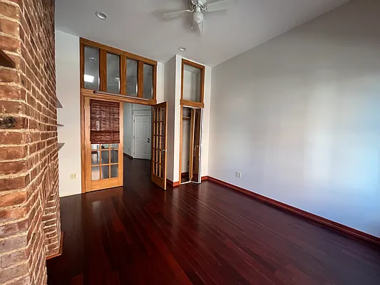 Rented by Compass | media 27