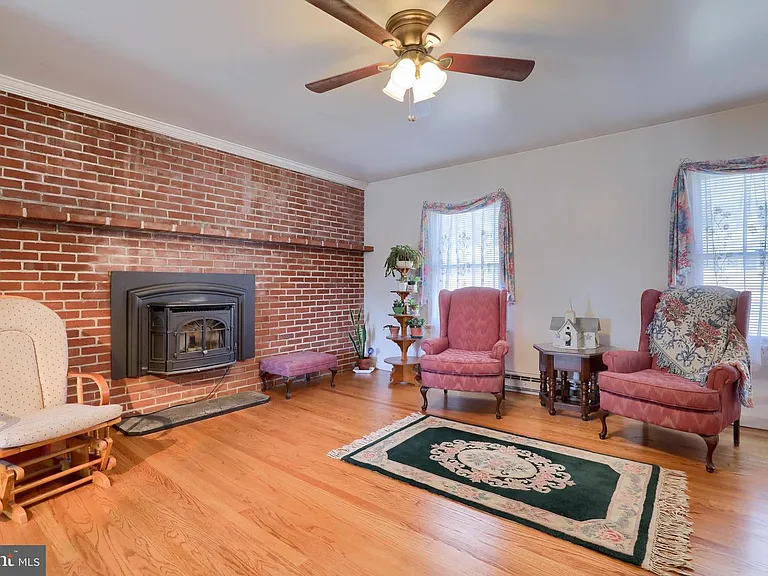 510 E Park St — Photo 11