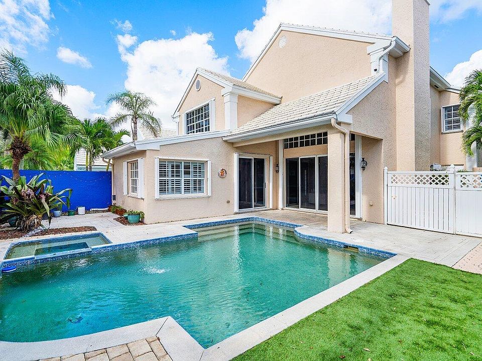 1st image of 15 Blenheim Court
