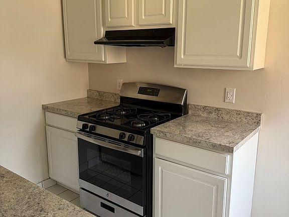 5th image of 2495 Madison Rd #34