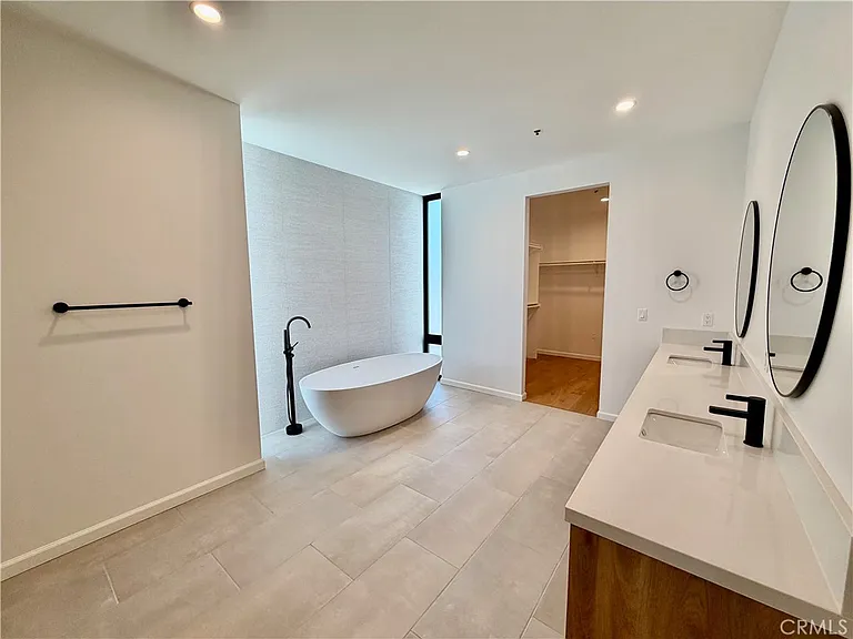 243 Seal Beach Blvd — Photo 15