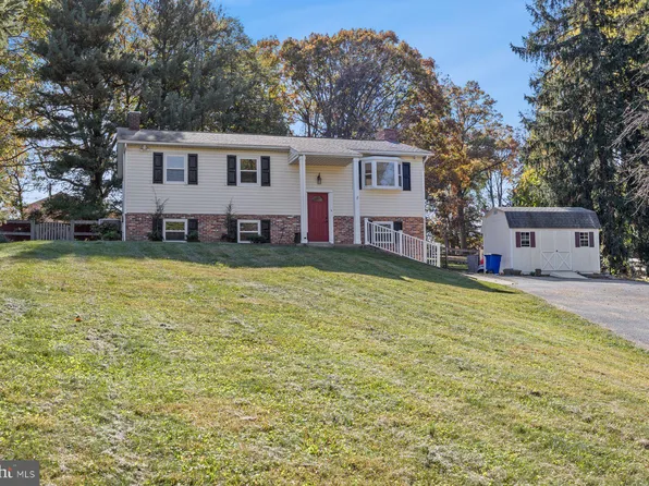1617 Terrace Dr, Westminster, MD 21157