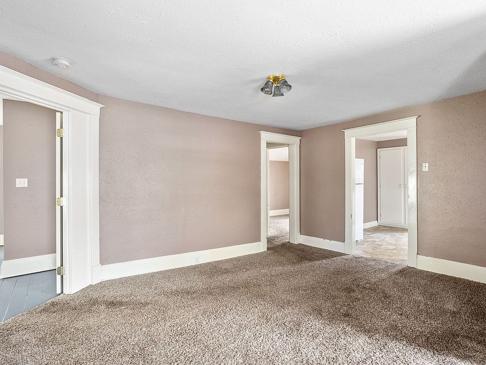 1st image of 133 W 15th Ave