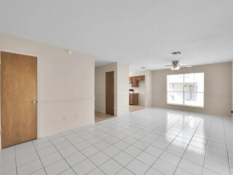 1603 Hazelwood St #B — Photo 8