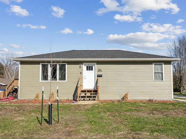 801 3rd Ave NE, Oelwein, IA 50662