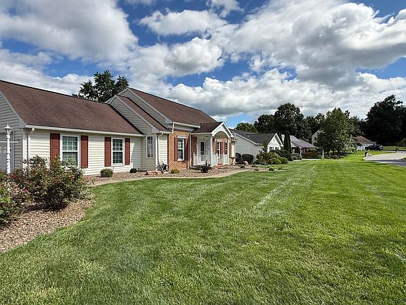 3rd image of 609 Shuttle Hill Rd
