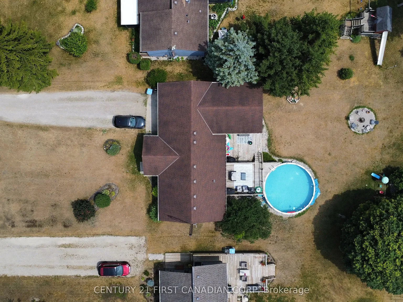 4 bed, $2,400 — Photo 3