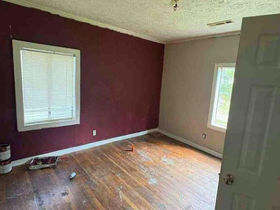 5th image of 268 White St