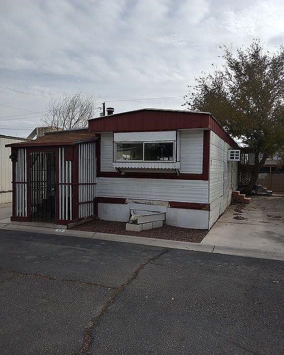 1st image of 4976 Stanley Ave Trlr 32