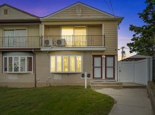 2363 Brookhaven Ave APT 2, Far Rockaway, NY 11691