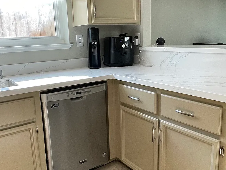 318 Brookview Dr — Photo 11