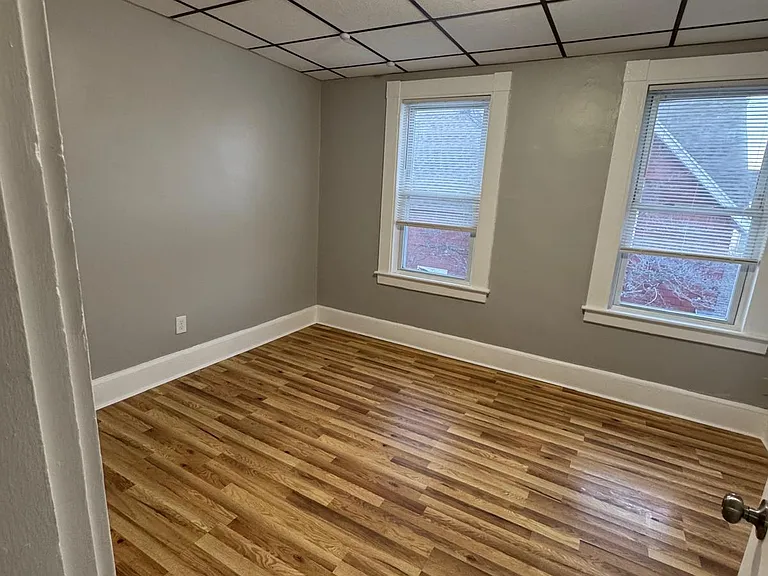 79 Abbott St #2 — Photo 6
