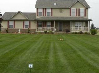 303 Meadowind Ct, Pinckney, MI