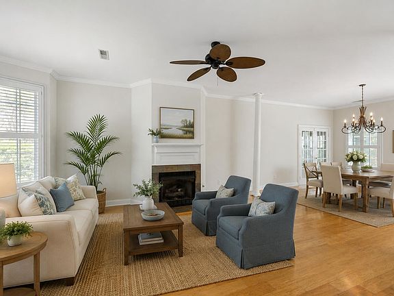 4th image of 820 Natchez Cir