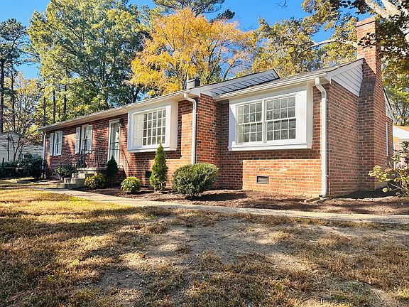3rd image of 730 Pinetta Dr