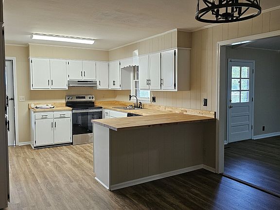 4th image of 1715 Highland Ave