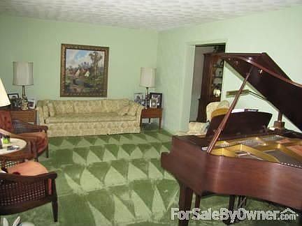 4th image of 748 W Brookforest Dr