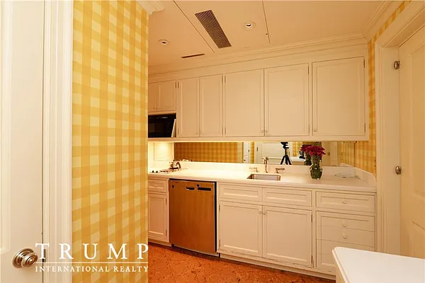Rented by Trump International Realty | media 8