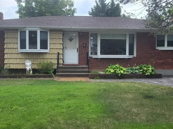 6 Audrey Lane, Commack, NY 11725