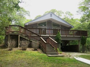 140 Longview Rd, West Tisbury, MA 02575