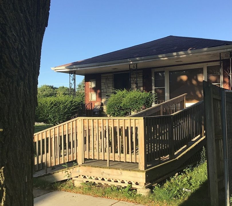 2nd image of 10452 S Eggleston Ave