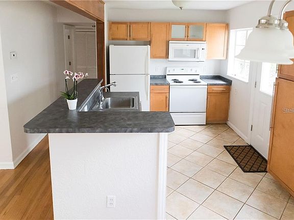 4th image of 2401 Virginia Dr