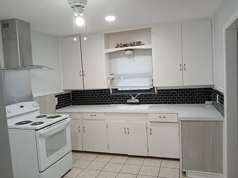 503 22nd St — Photo 7