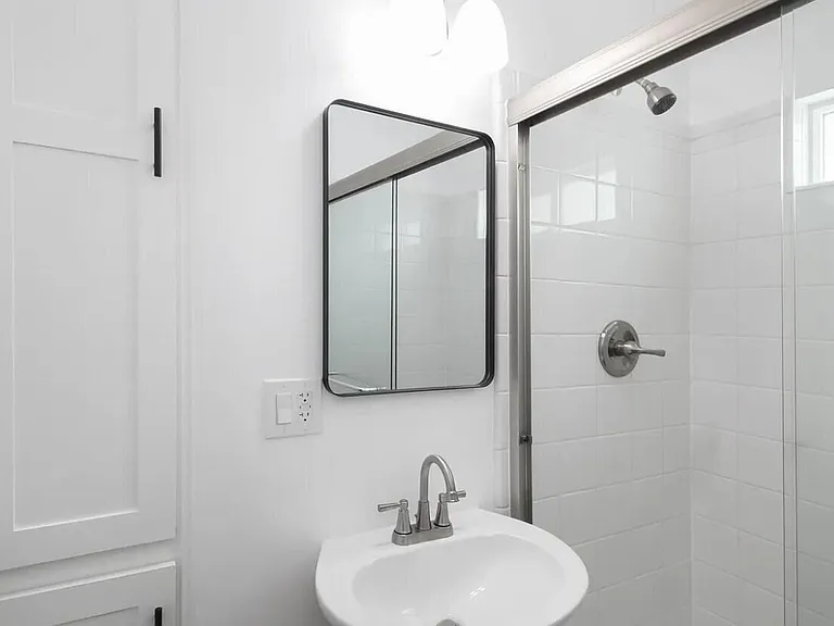 230 N Hollywood Way #C — Photo 9