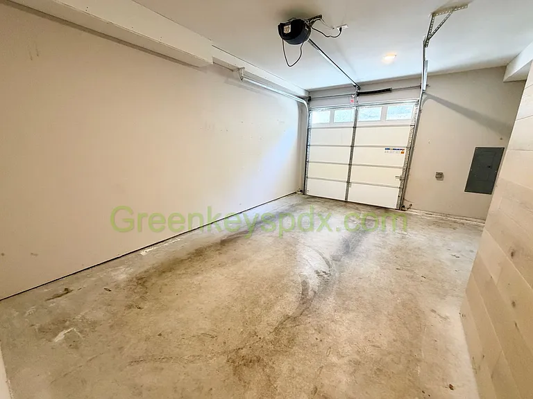 6064 NE 42nd Ave — Photo 25