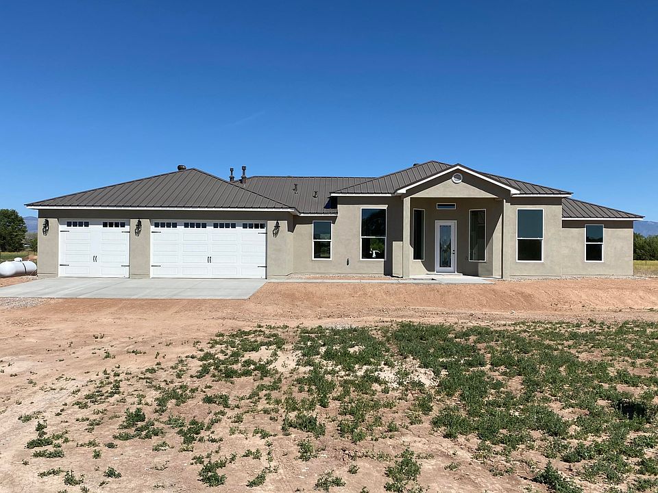 1st image of 4 Dove Valley Pl