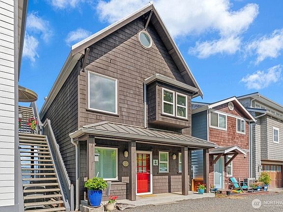 2nd image of 2707 Day Island Blvd W