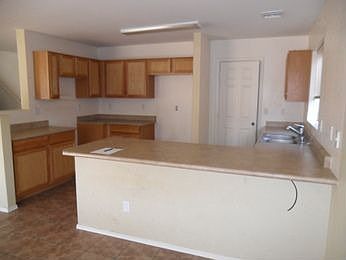 2nd image of 3335 W Fraktur Rd