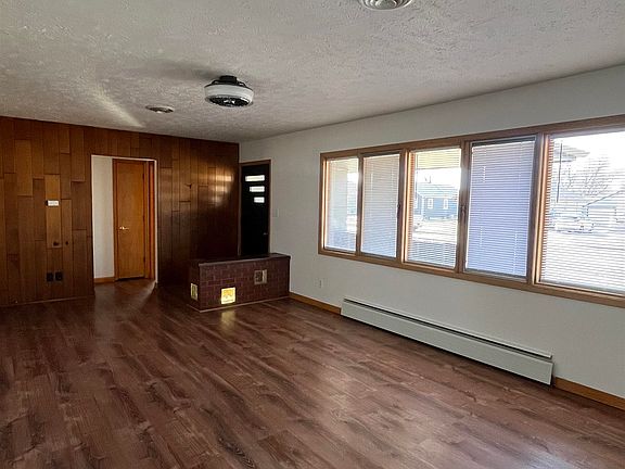 2nd image of 1014 Briggs Ave