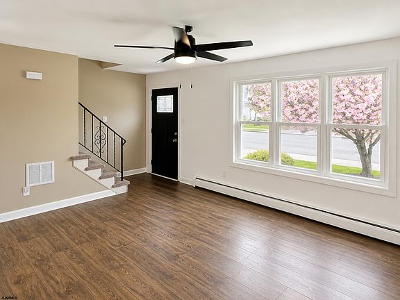 3rd image of 528 Lafayette Blvd