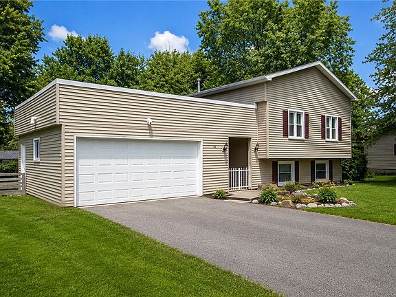 3rd image of 72 Cherry Creek Ln