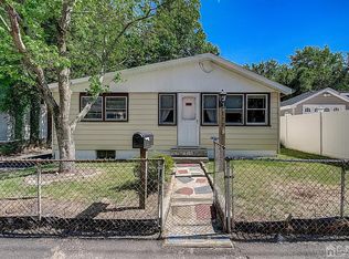 121 Pine Island Ter, Keyport, NJ 07735