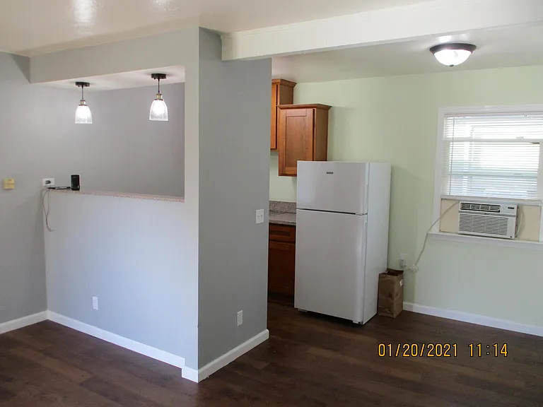 3233 W St — Photo 3