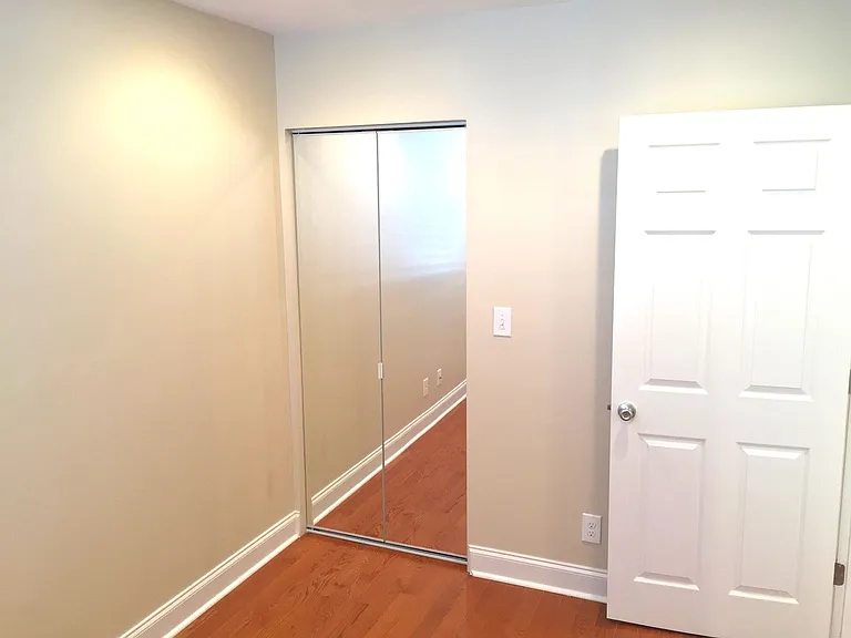 719 Sears St — Photo 10