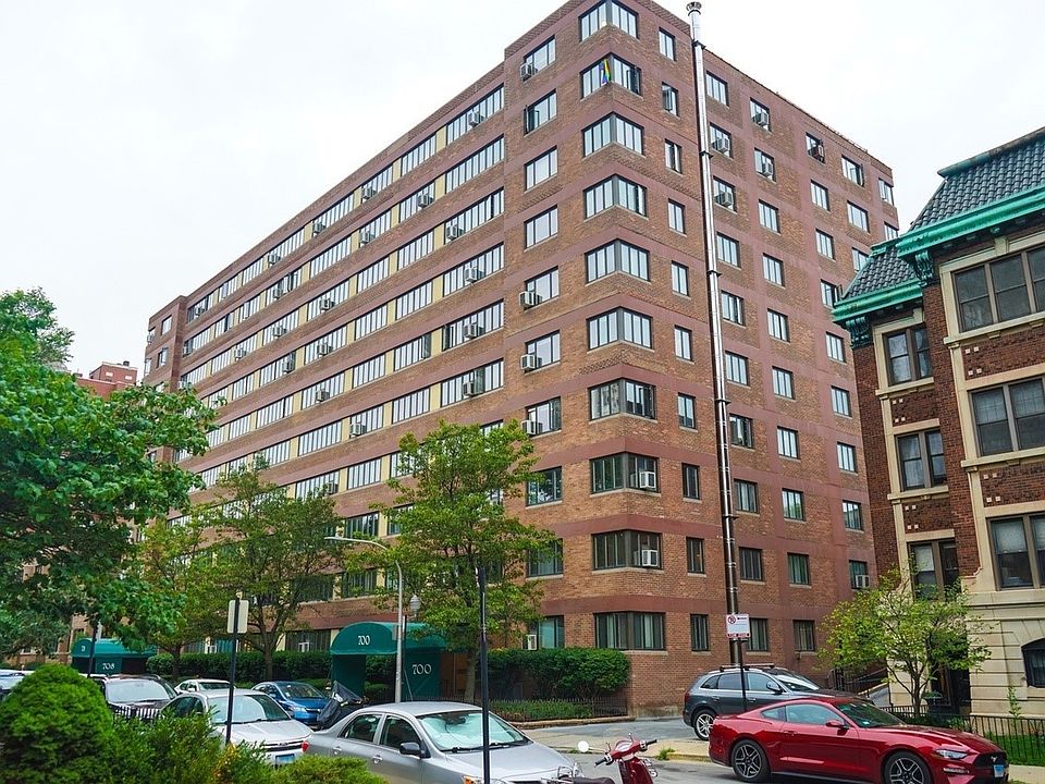 1st image of 700 W Bittersweet Pl APT 609