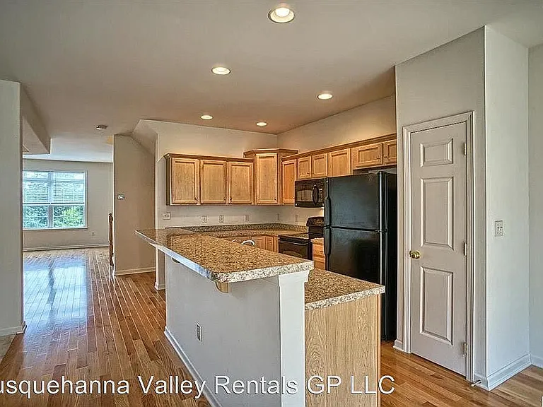 16 Dougherty Dr — Photo 3