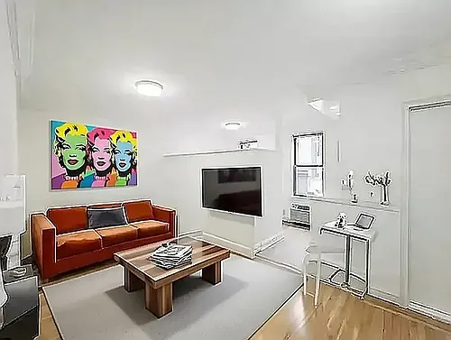 214 E 51st St #4K Photo 1 214 E 51st St #4K Photo 1
