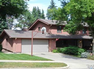 912 E 35th St, Sioux Falls, SD 57105