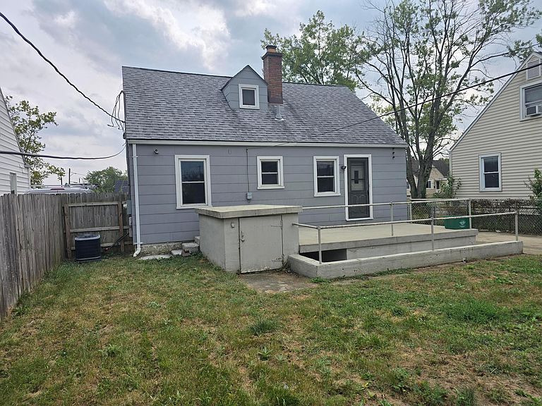 Listing photo 5
