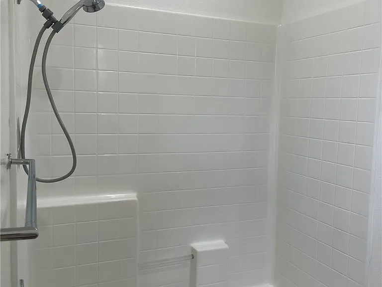 810 E Promenade #C — Photo 28