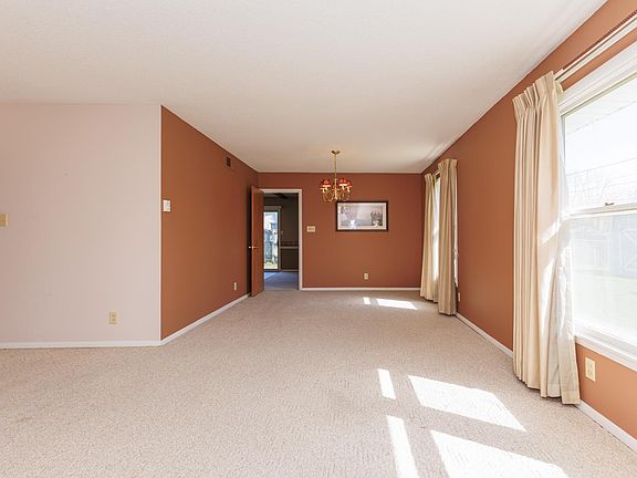 5th image of 3105 W Riggin Rd