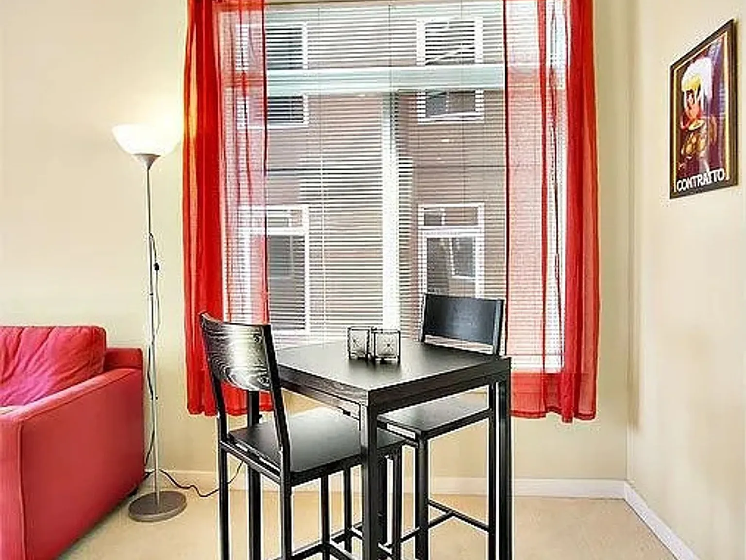1bd/1ba Apartment in Belltown — Photo 3