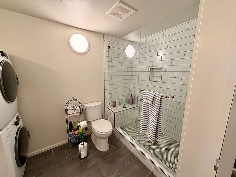 116 S Gay St — Photo 44