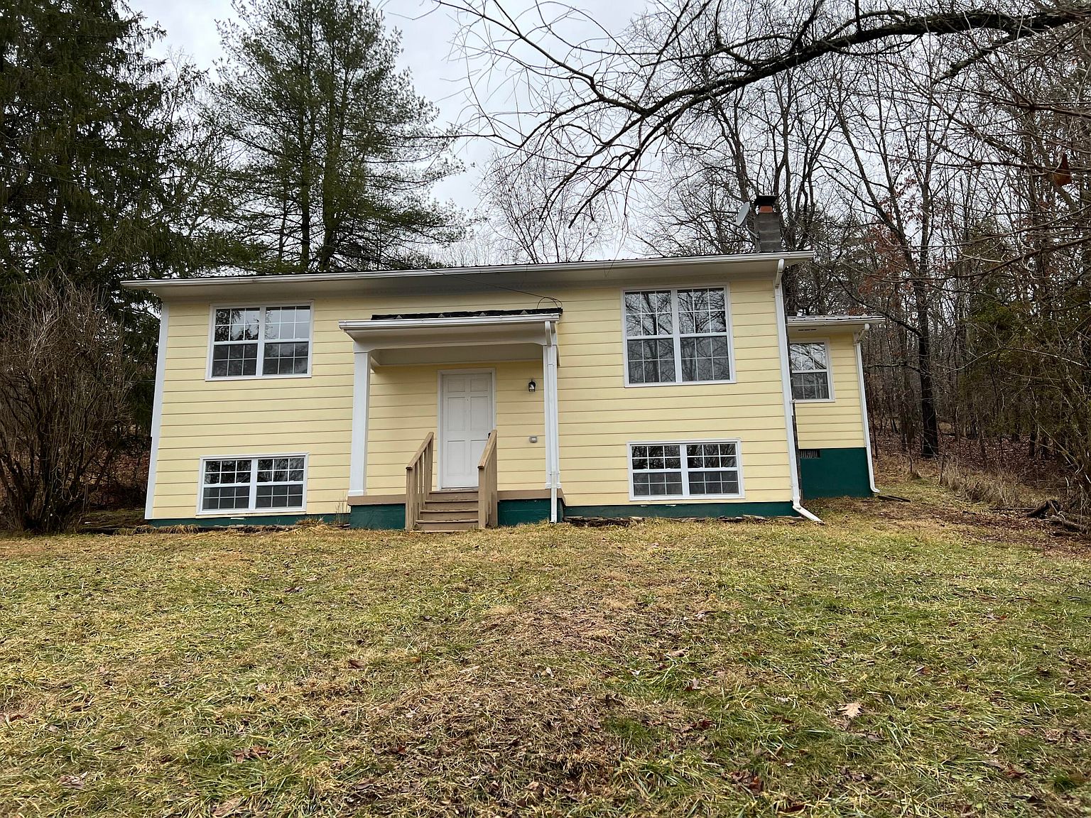 222 Taylor St, Ronceverte, WV 24970 Zillow