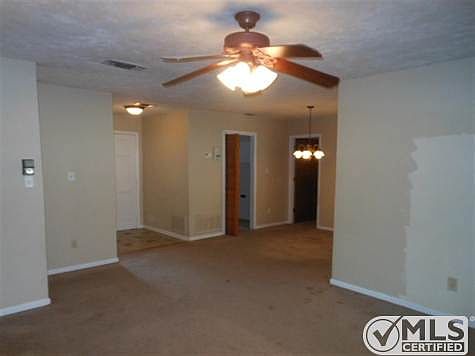 4th image of 2915 Byington Cir